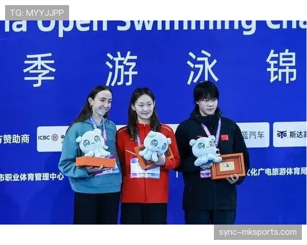 刷到李冰洁的日常照，配饰比我整个月工资还嚣张，运动员也能这么会生活